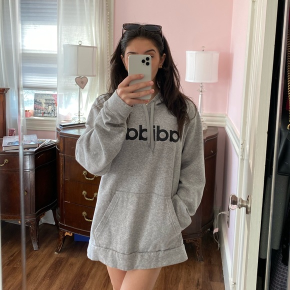 Adidas sweatshirt - Picture 5 of 6